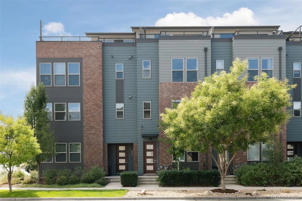 8972 E 47th Avenue, Denver