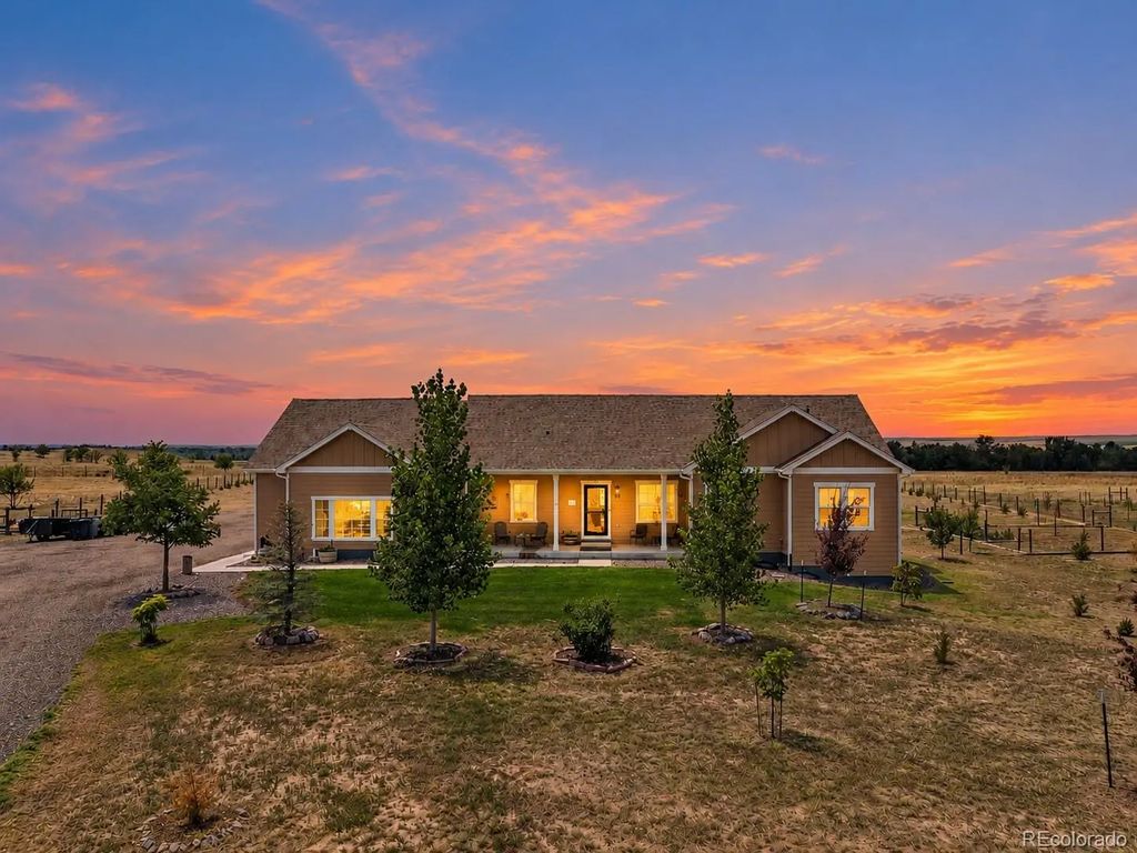 156 W 8th Avenue, Byers