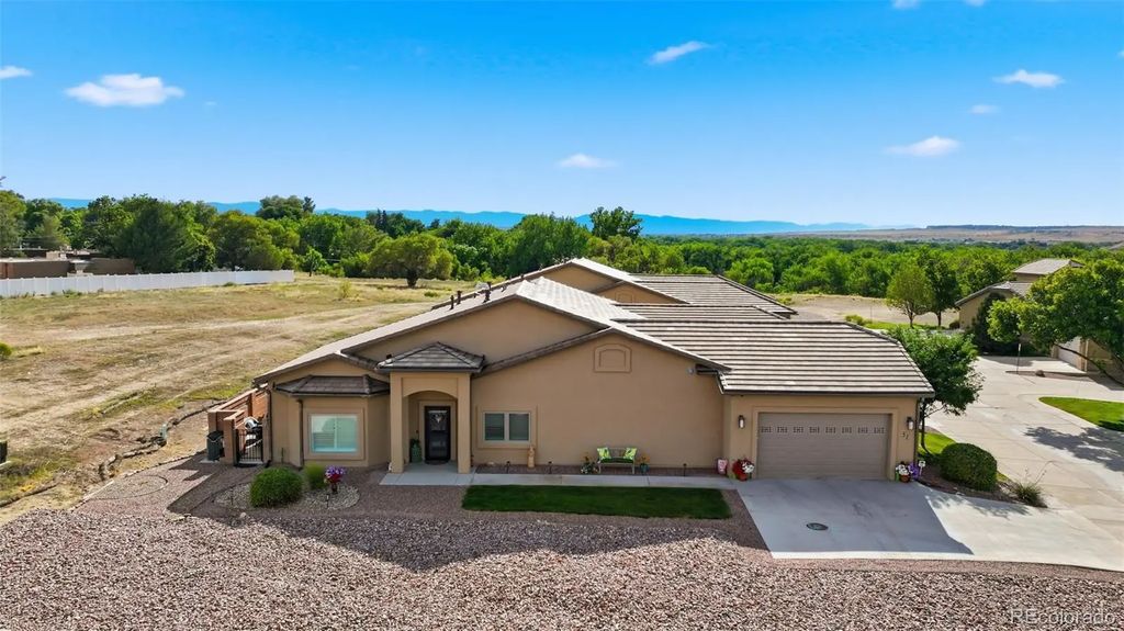 51 Aberdeen, Pueblo