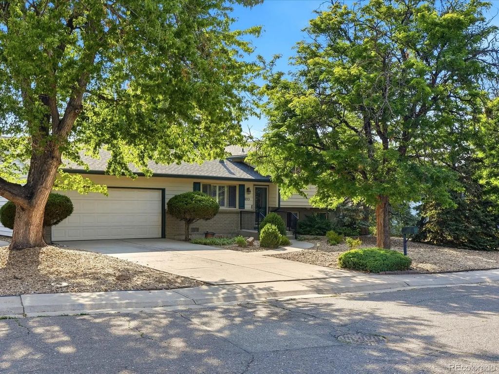 893 S Oswego Court, Aurora