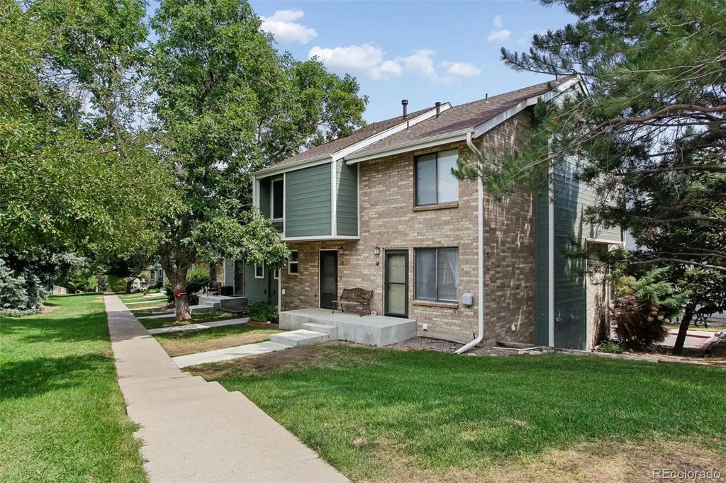 8749 W Cornell Avenue 13, Lakewood