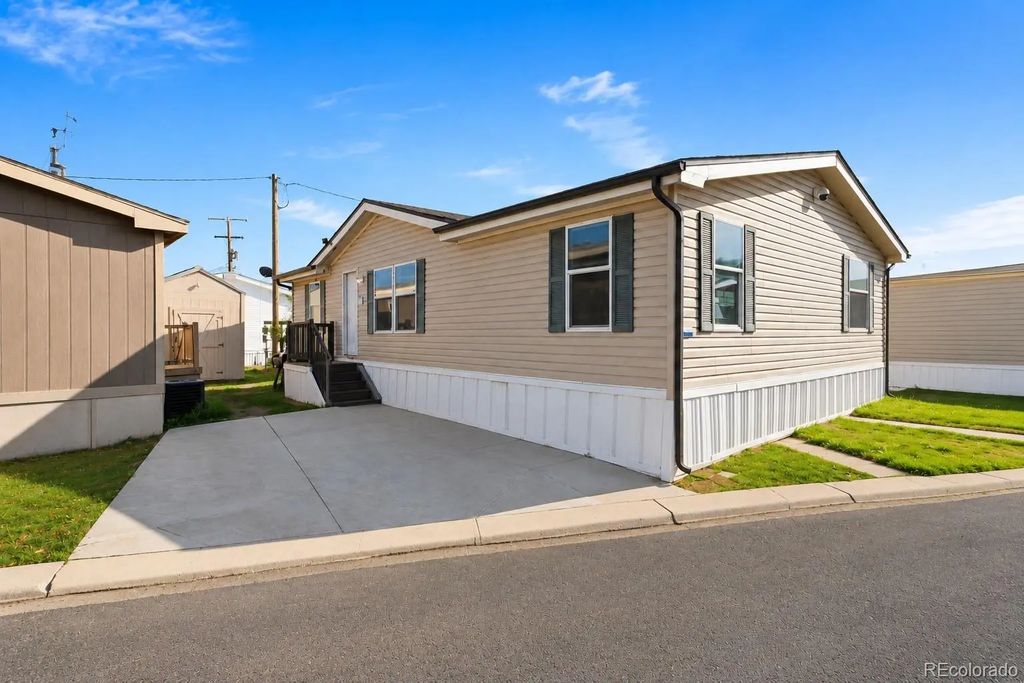 5305 Sheridan Boulevard, Arvada