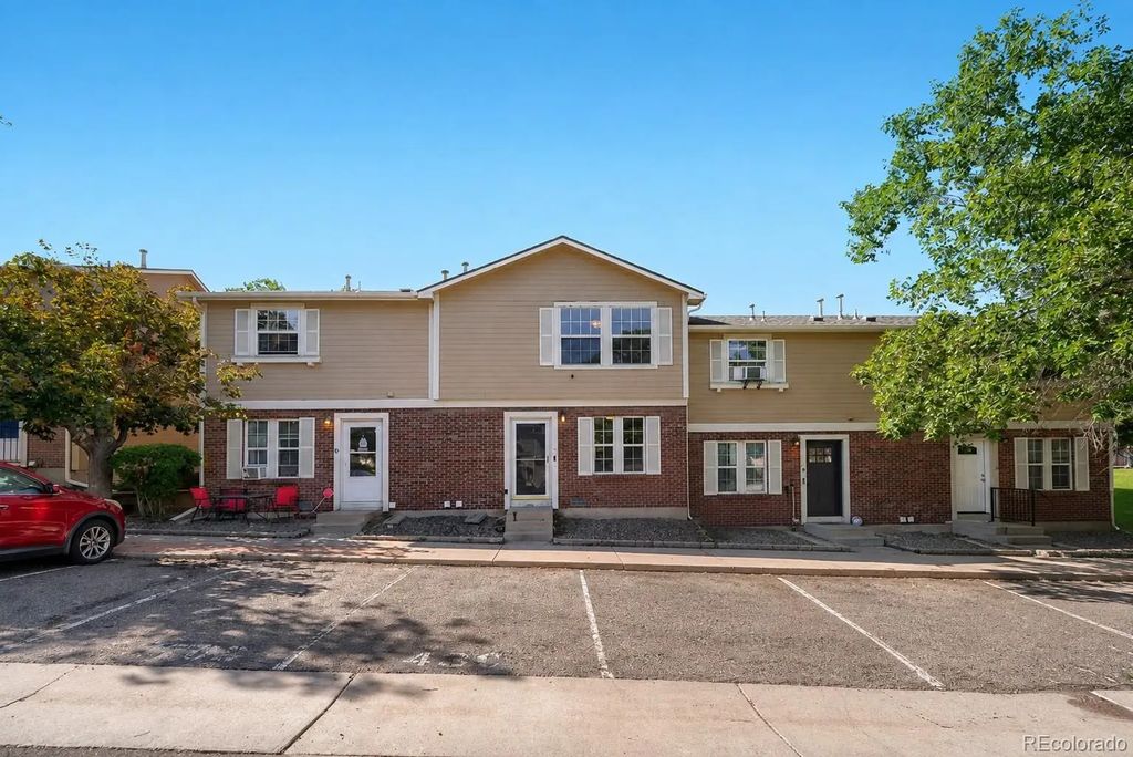 1543 S Ouray Circle C, Aurora