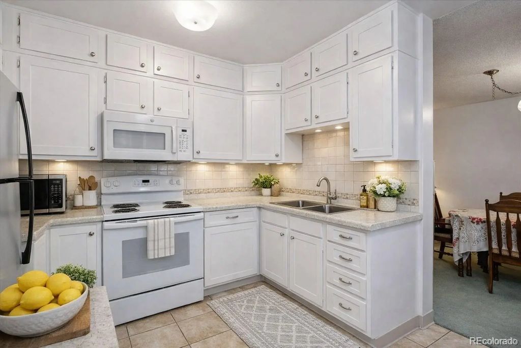 680 S Alton Way 9b, Denver