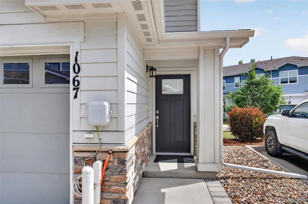 1067 Oak Circle, Denver