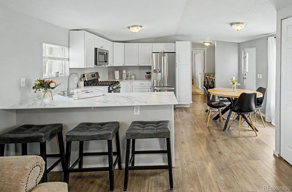 4210 E 100th Avenue, Thornton
