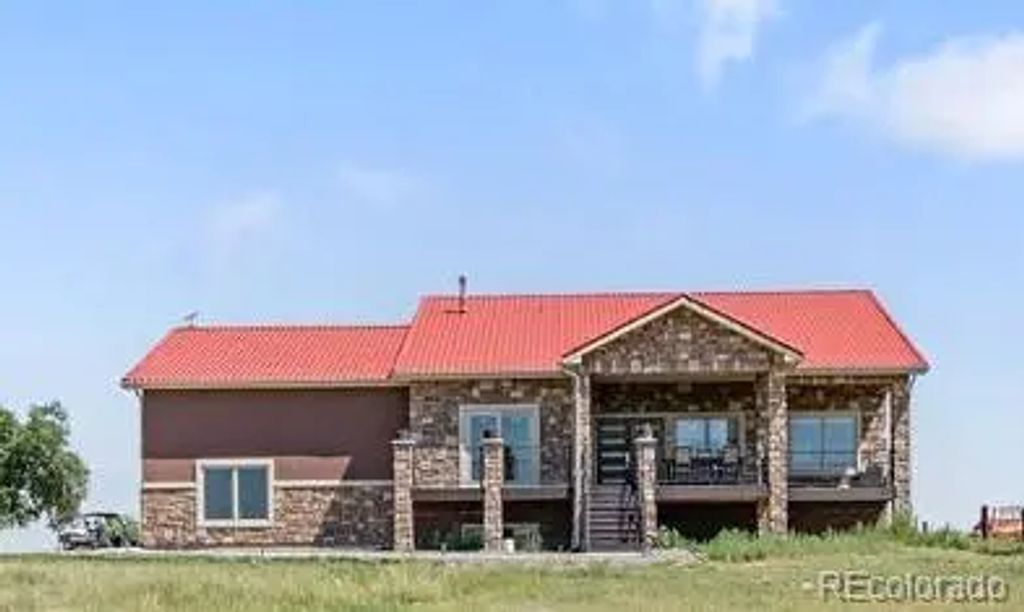 8450 Edison Road, Yoder