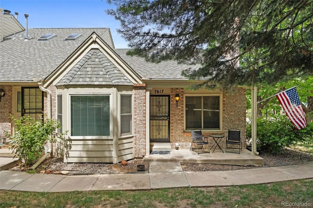 7617 S Cove Circle, Centennial