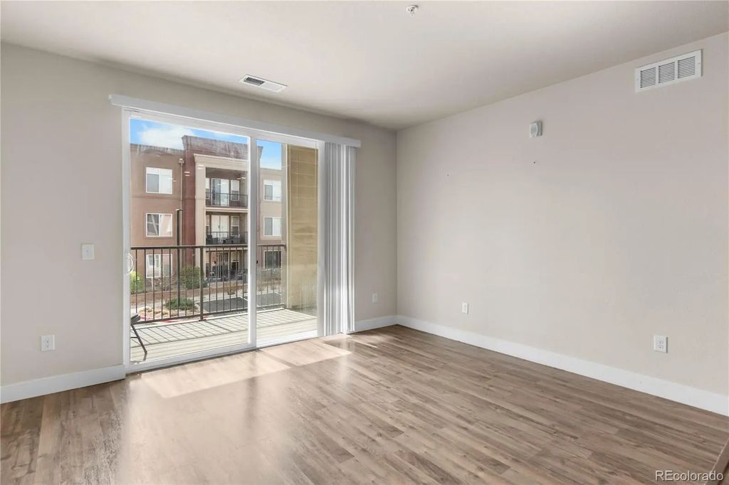 14301 E Tennessee Avenue 204, Aurora