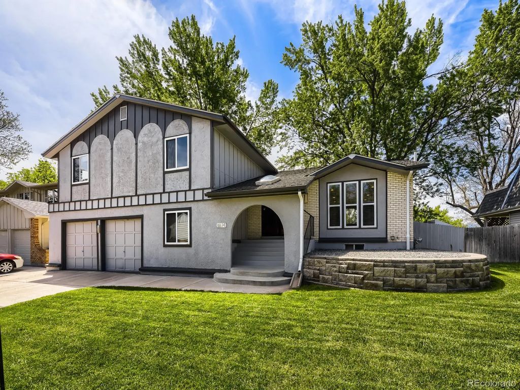 8874 W Harvard Drive, Lakewood