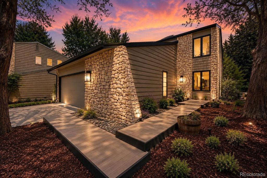 1581 W Briarwood Avenue, Littleton
