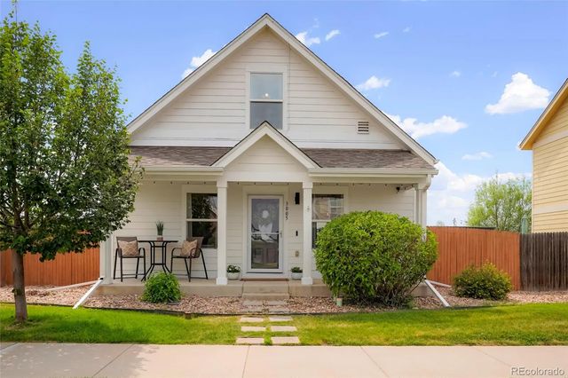 3005 Quarterland Street, Strasburg