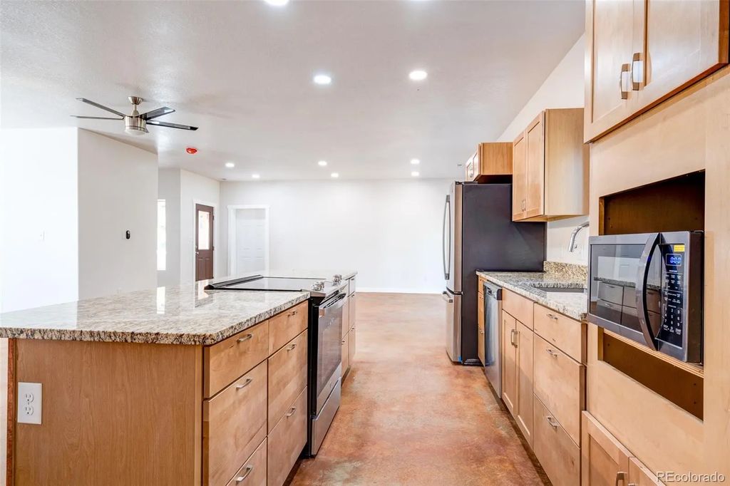 818 E Cucharras, Colorado Springs