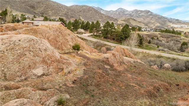 7708 Hawks Nest Trail, Littleton