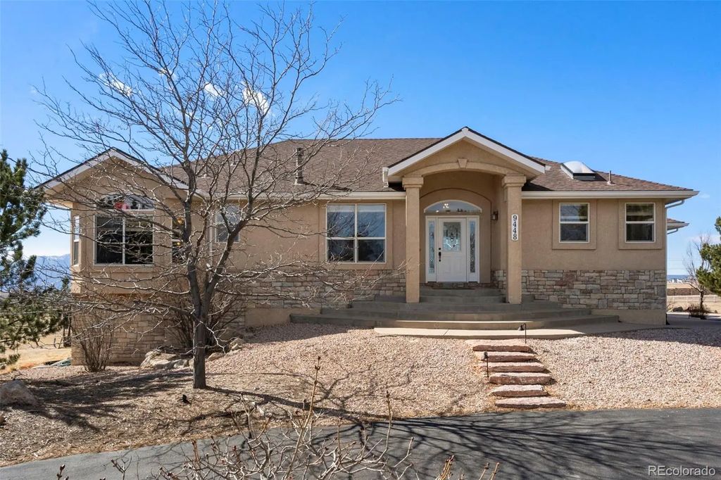 9448 Cairngorm Way, Colorado Springs