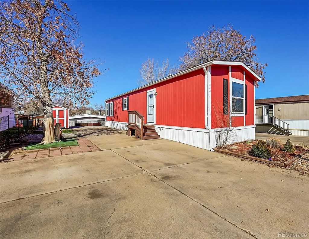 1500 W Thornton Parkway, Thornton