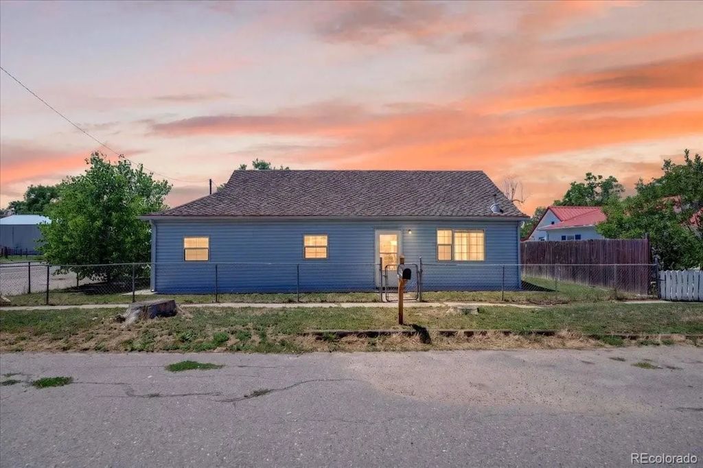 505 2nd Avenue, Deer Trail
