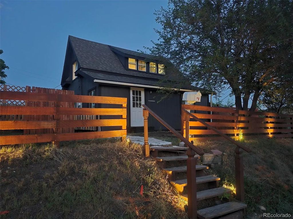 7878 Lowell Boulevard, Westminster
