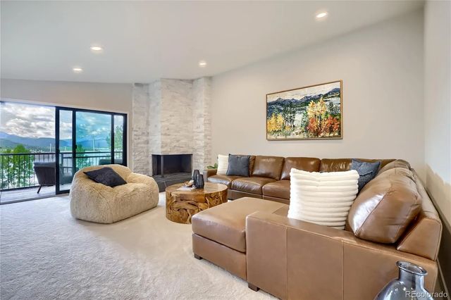 160 E La Bonte 303, Dillon