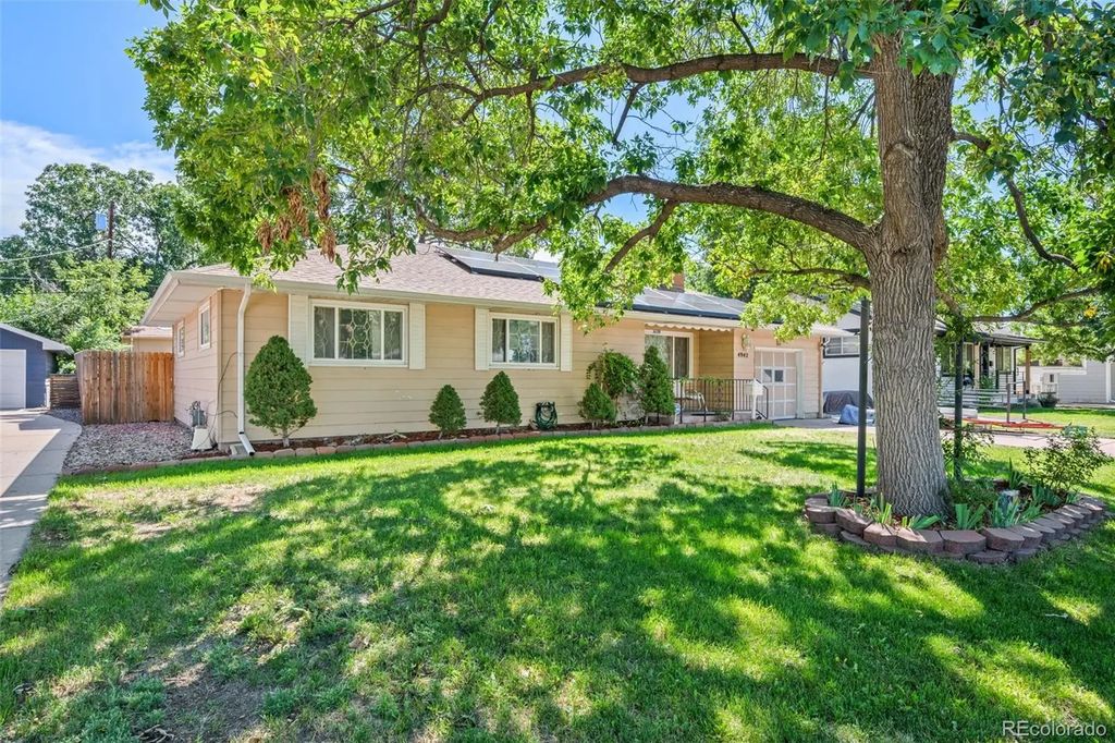 4942 S Galapago Street, Englewood