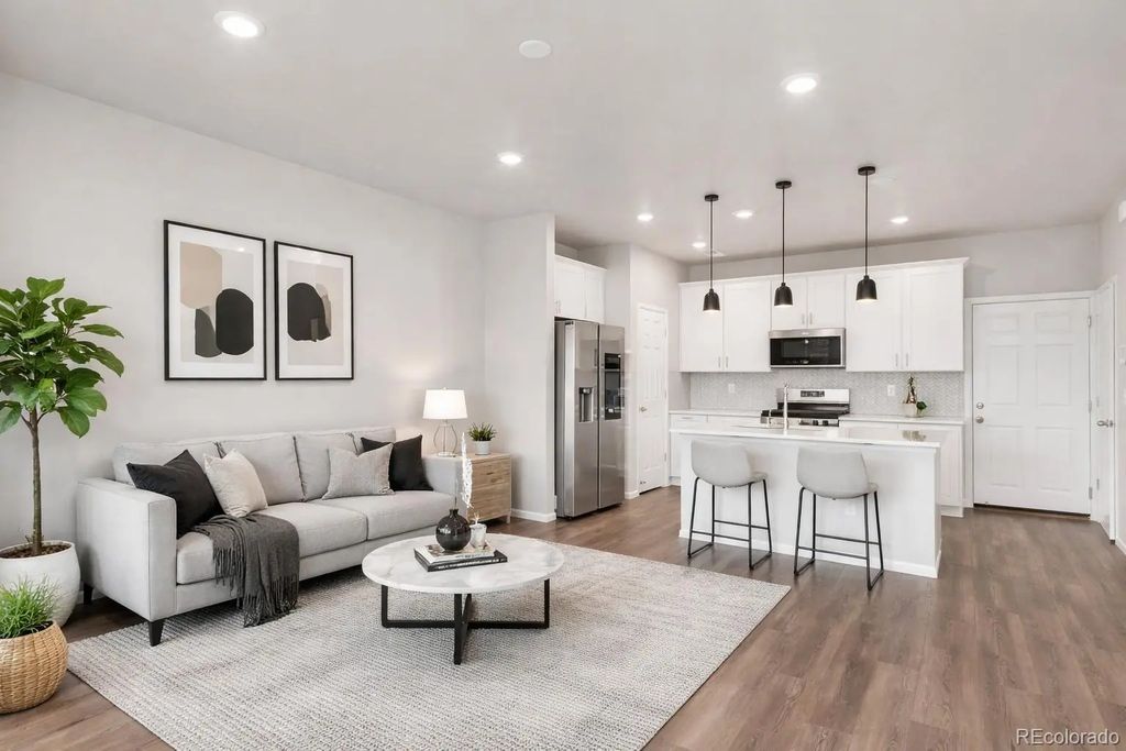 11424 W Belleview Drive, Littleton