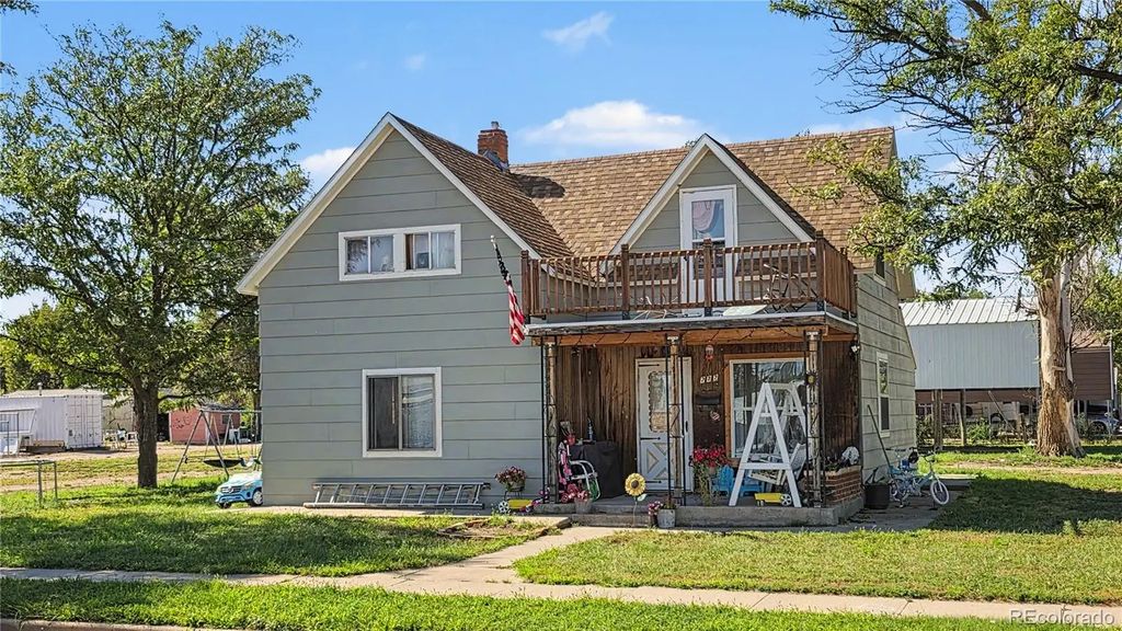 222 E 2nd Street, Julesburg