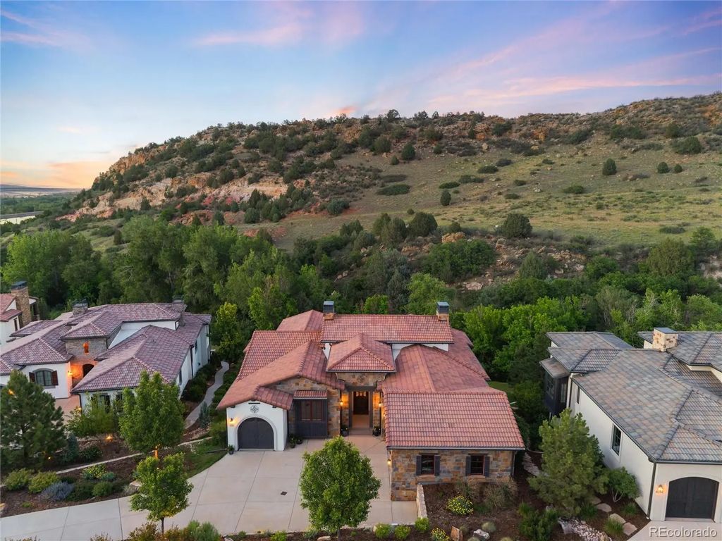 8310 Raphael Lane, Littleton