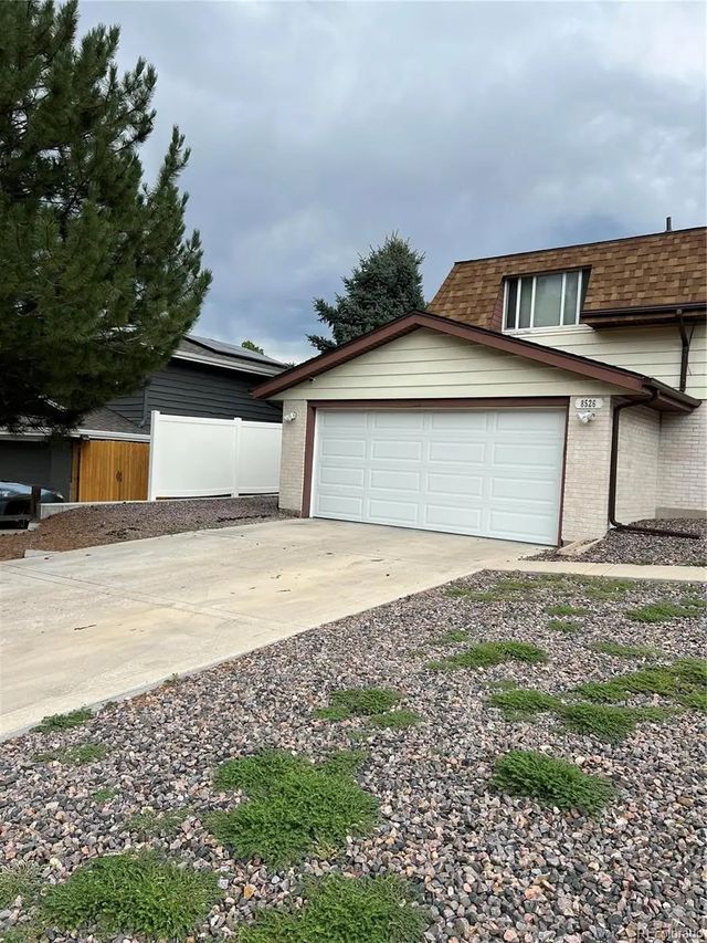 8526 E Girard Avenue, Denver