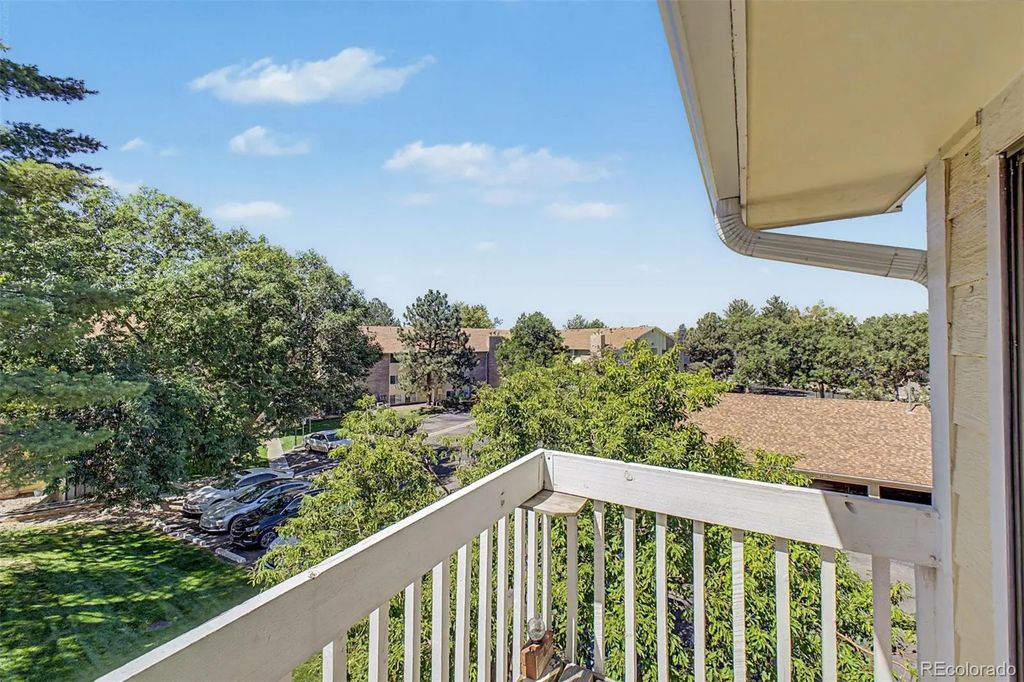 12506 E Cornell Avenue 302, Aurora