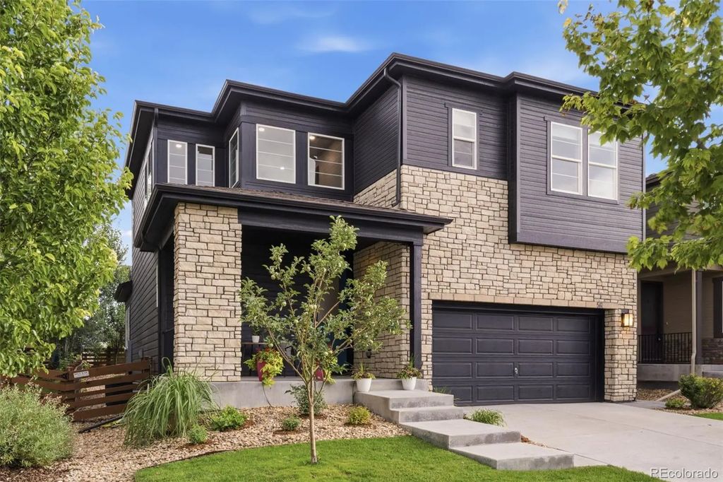 56 Starlight Circle, Erie