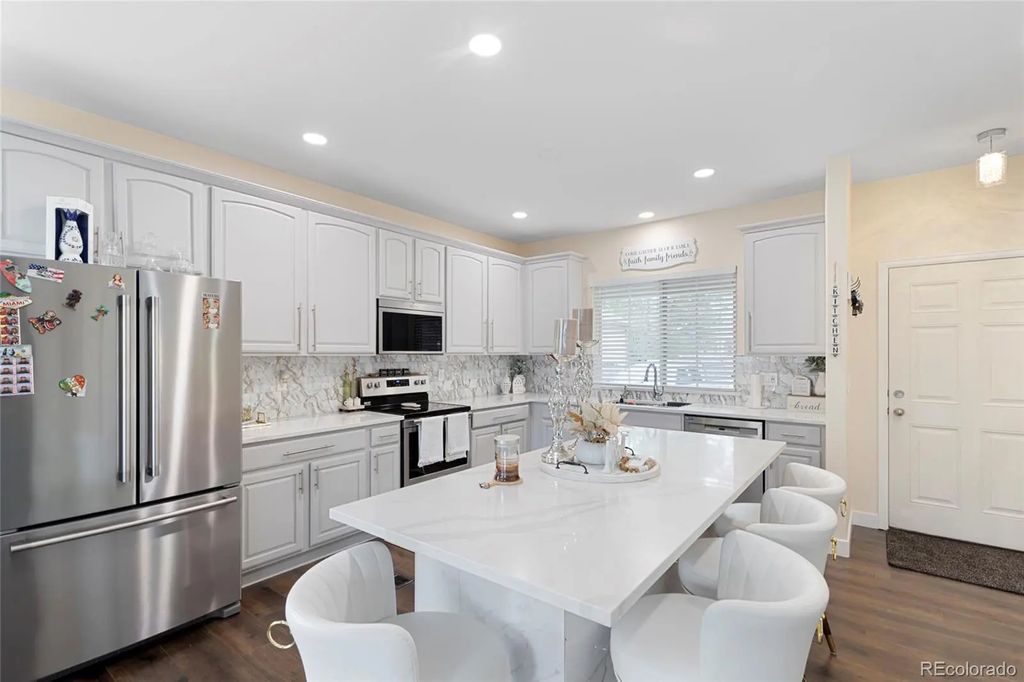 608 Hayloft Way, Brighton