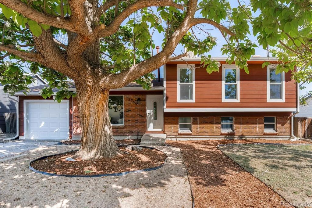 17769 E Iowa Drive, Aurora