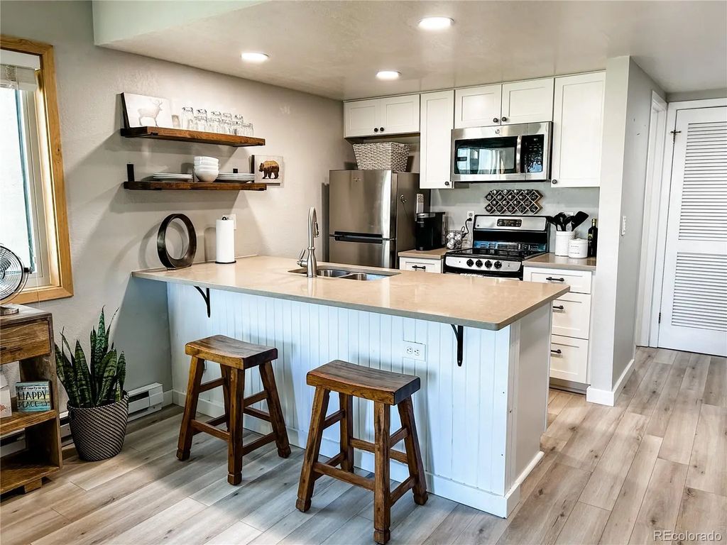 247 Lake Drive 3106, Granby