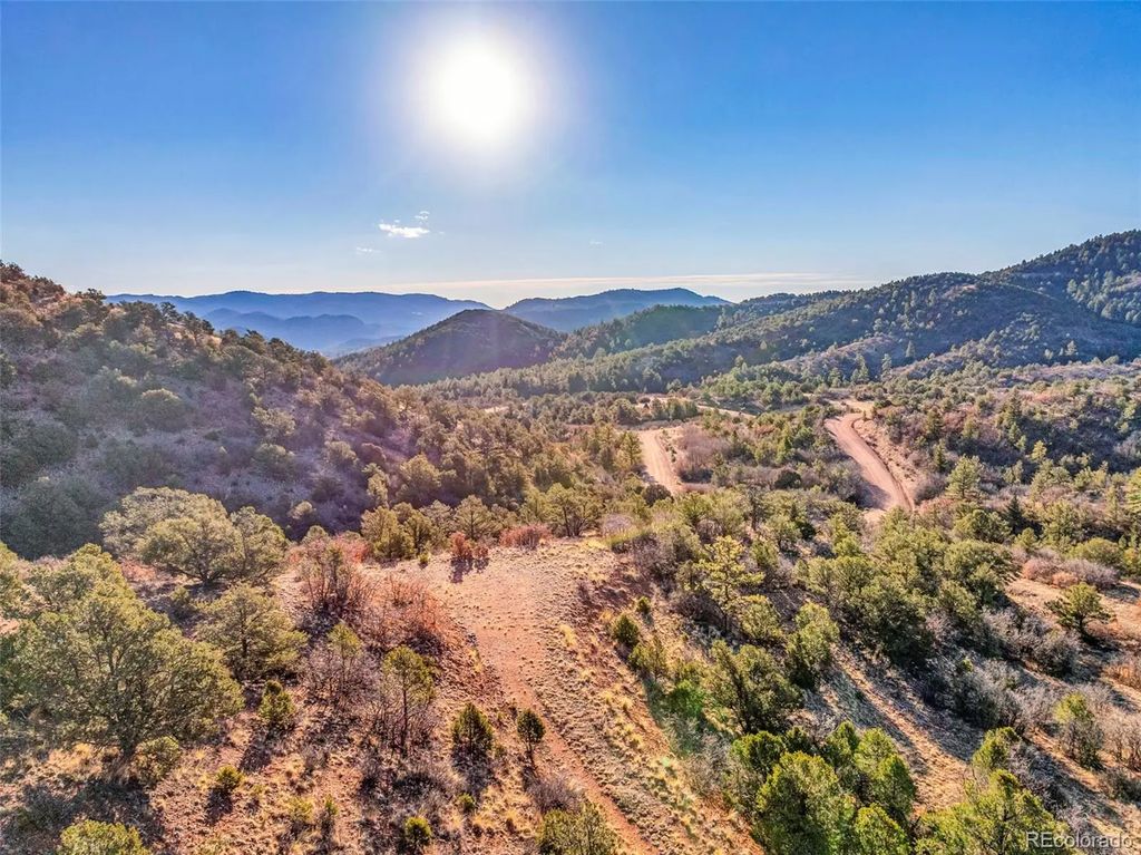 1089 Chris Crossover, Canon City