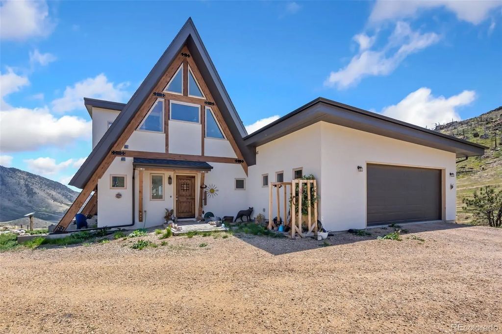 405 Moondance Way, Bellvue