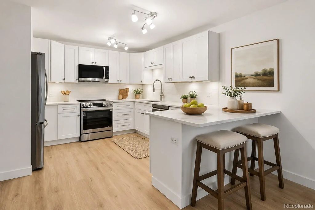 9315 E Center Avenue 10b, Denver