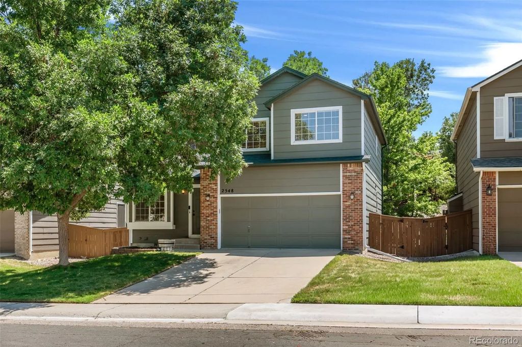 2548 Foothills Canyon Court, Littleton