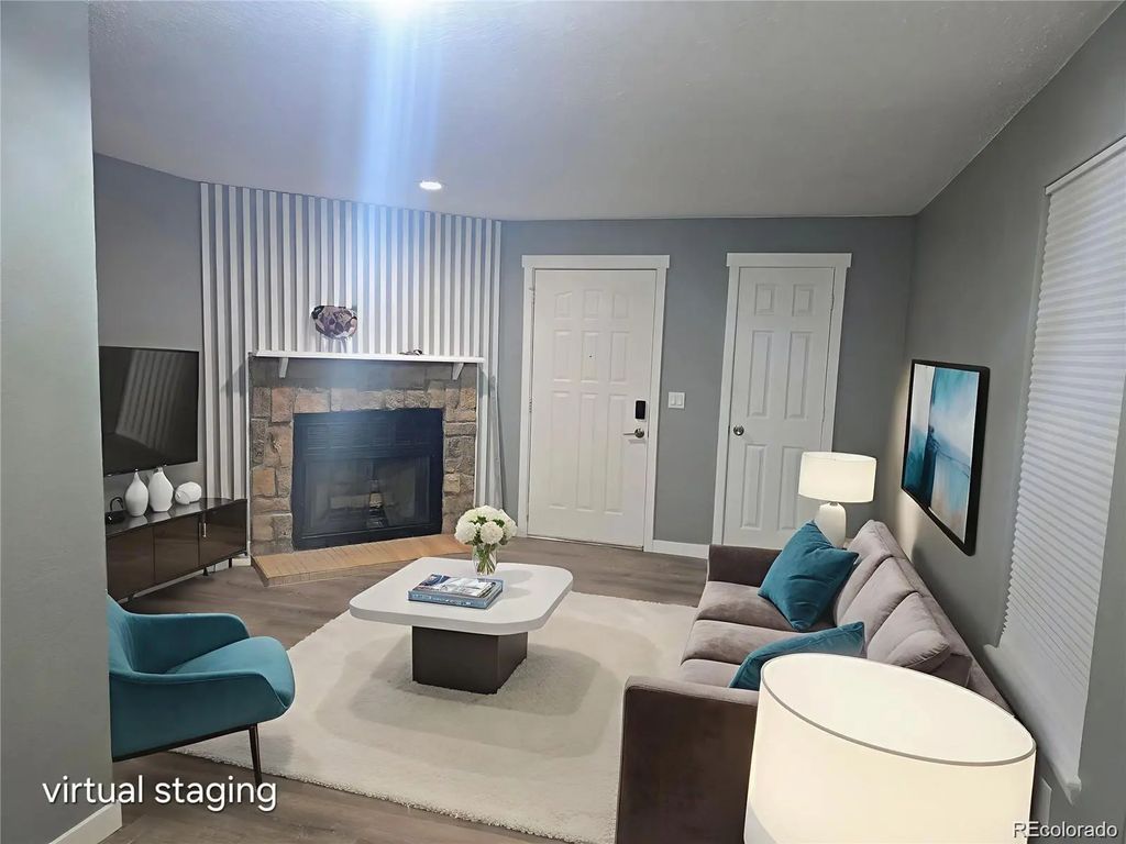 922 S Dearborn Way 2, Aurora