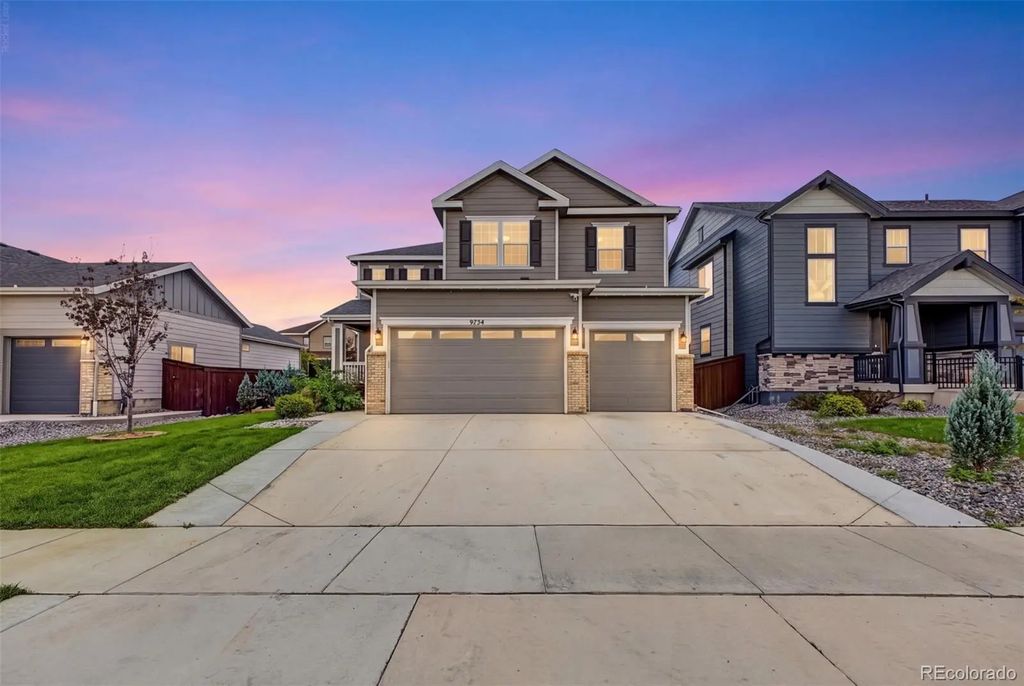 9734 Ceylon Street, Commerce City