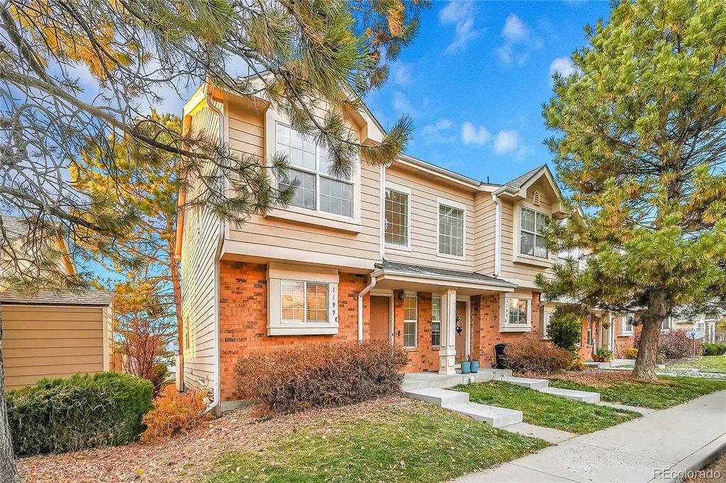 1199 S Waco Street E, Aurora