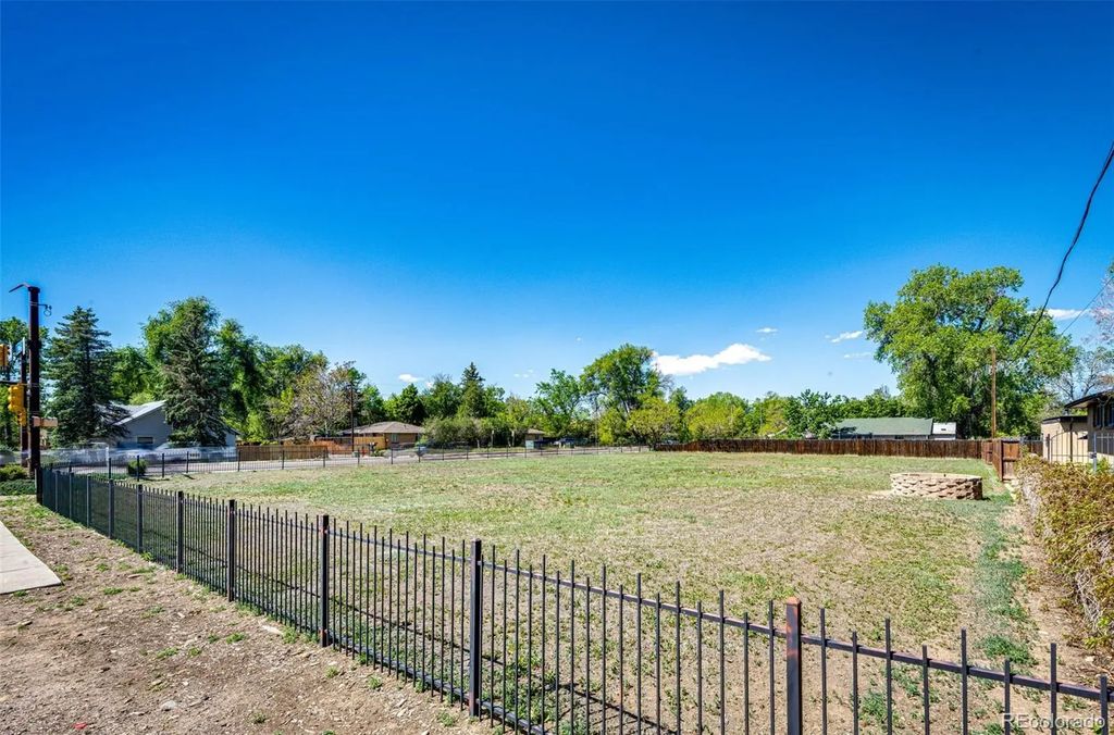 8021 W 52nd Avenue, Arvada
