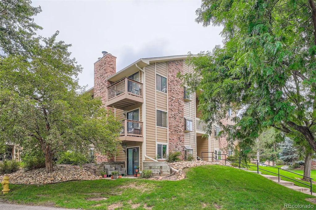 3041 S Ursula Circle 201, Aurora