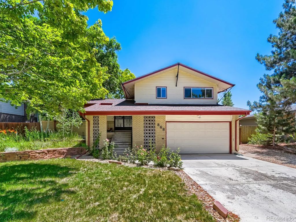 868 S Johnson Court, Lakewood
