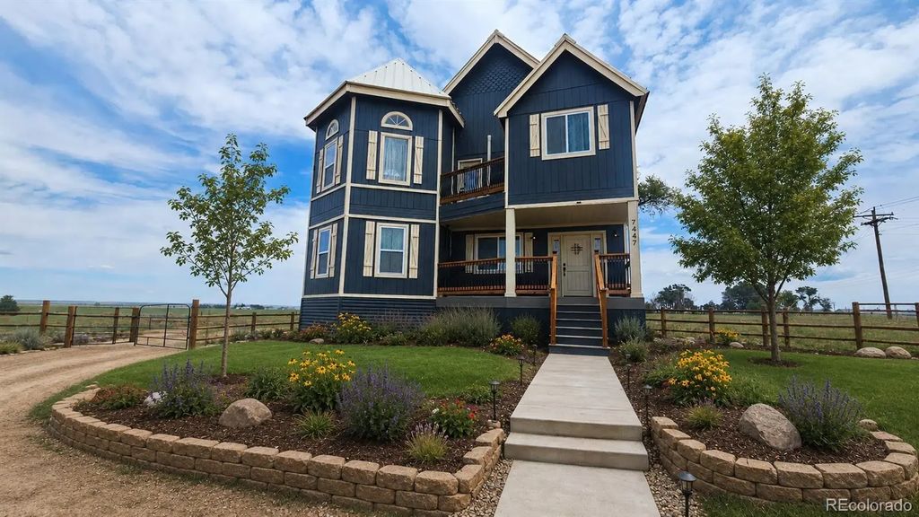 7447 County Road U, Wiggins