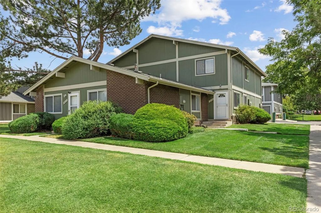 1220 S Uvalda Street, Aurora