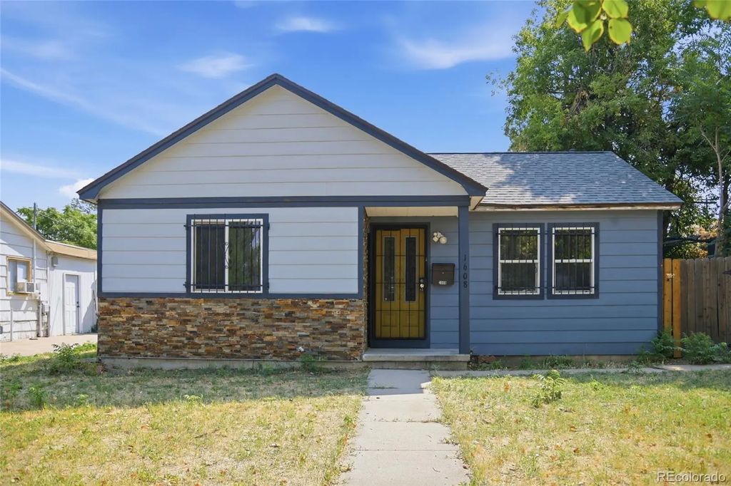 1608 Oakland Street, Aurora
