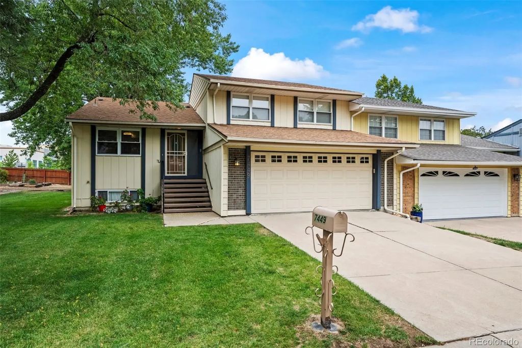 7449 W Maple Drive, Lakewood