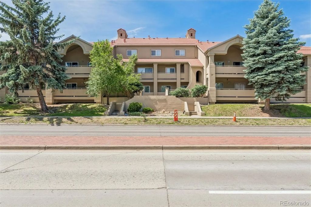 935 Broadway 211, Boulder
