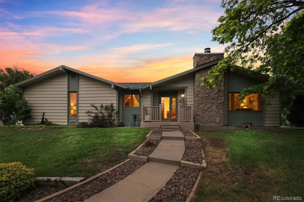 8 Walter Way, Broomfield