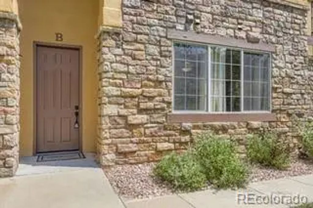 9836 W Freiburg Drive B, Littleton